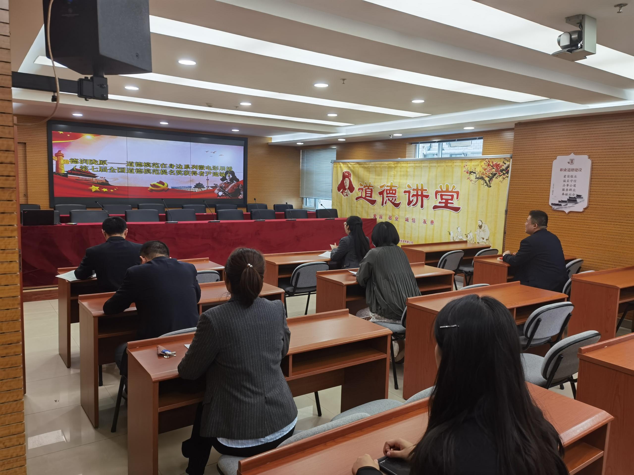 尹建敏(2).jpg 尹建敏(2).jpg